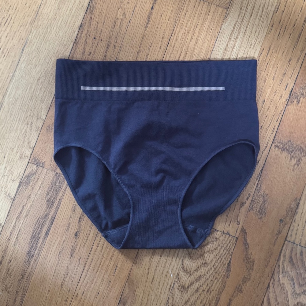 3/$42 LUNYA NWOT Seamless Modal Hipster in Meditative Grey Size XS